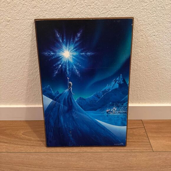 Elsa from Disney’s Frozen Printed Picture on Wood - Picture 1 of 3